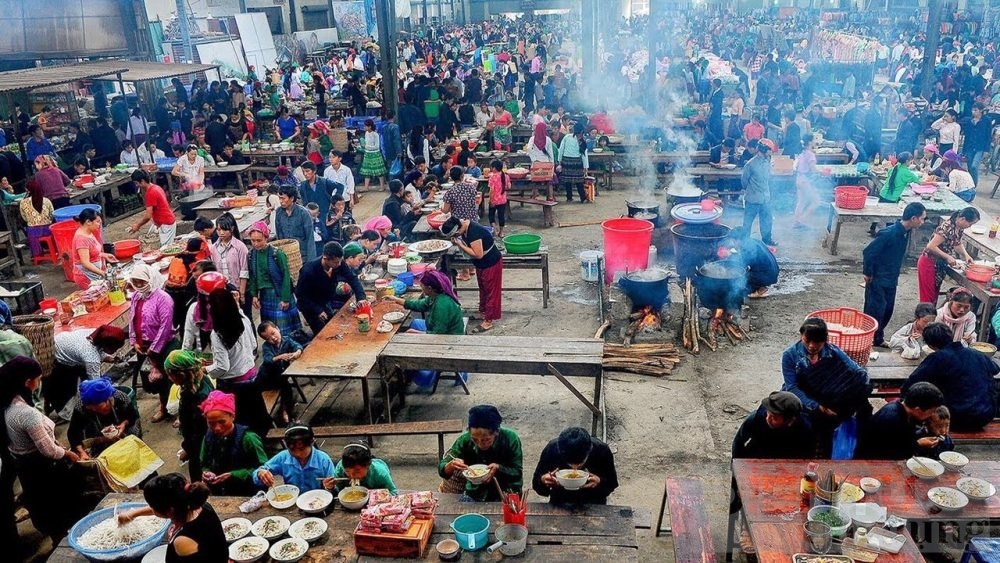 di cho phien ha giang trai nghiem doc dao nhat dinh phai thu