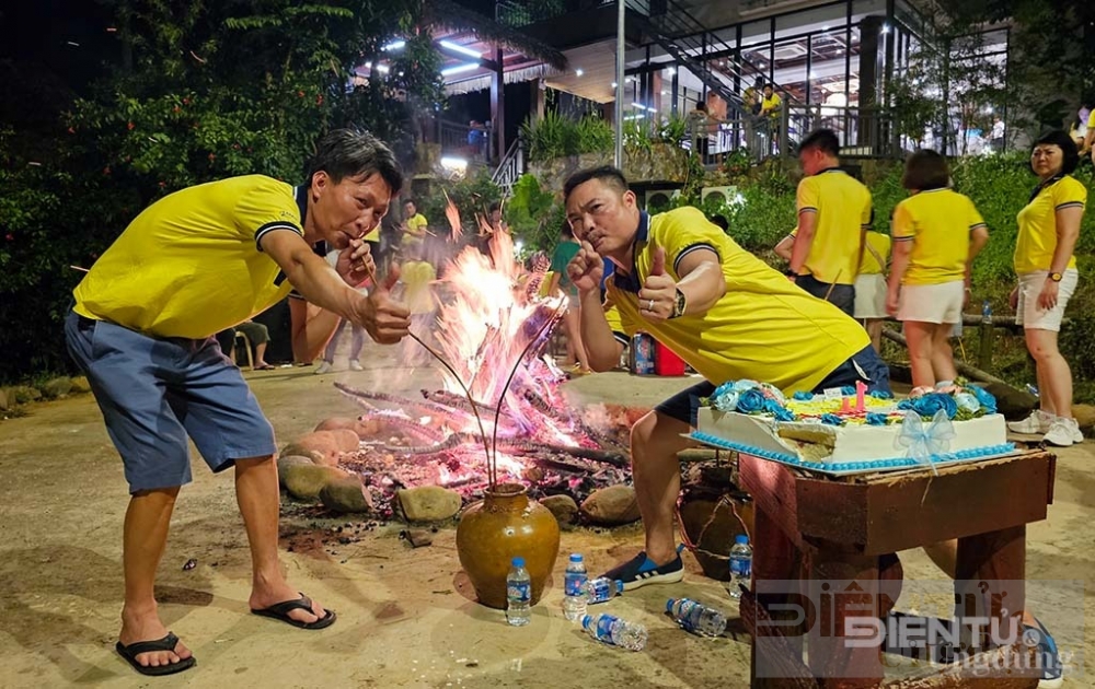 ebino pu luong don chao sinh nhat lan thu 11 cua khoi am mua dong