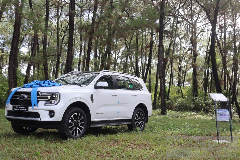 Ford Everest Platinum 2024: Ngôi sao sáng tại BigOff FE+ Huế 2024