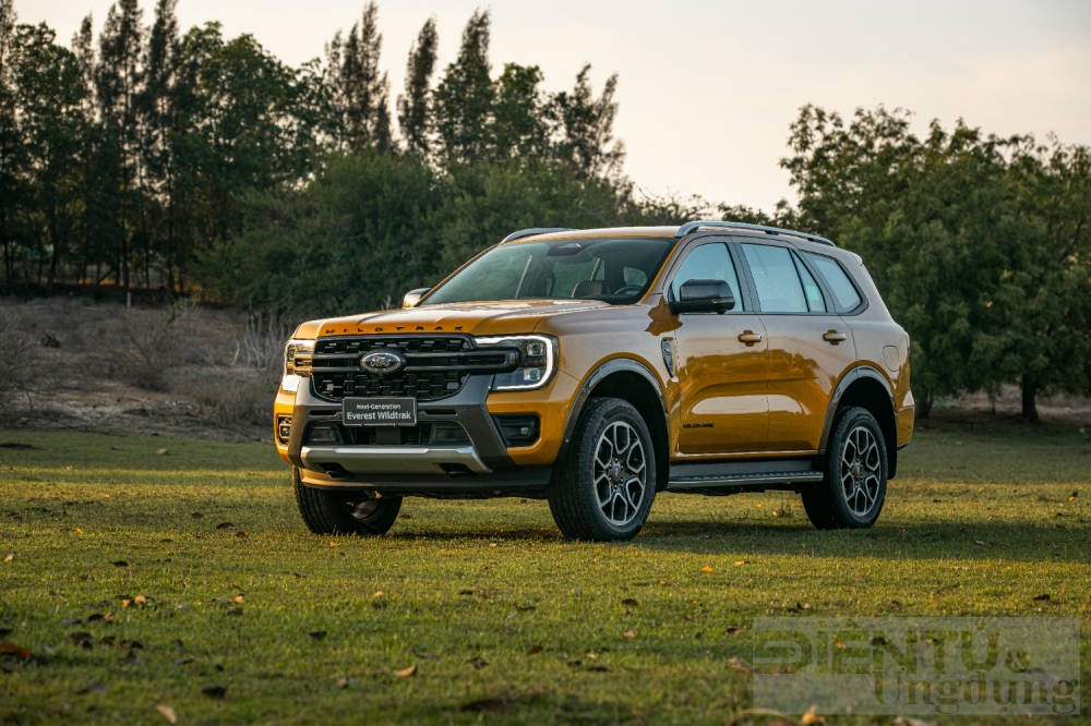 ford everest wildtrak dep manh da dung