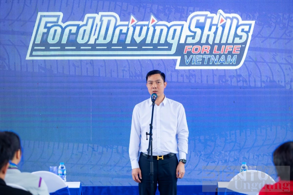 ford tai khoi dong chuong trinh ford driving skills for life