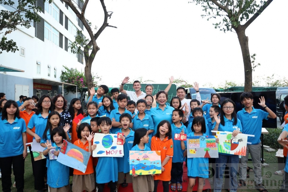 fpt gat hai nhieu giai thuong tai giai thuong csr toan cau