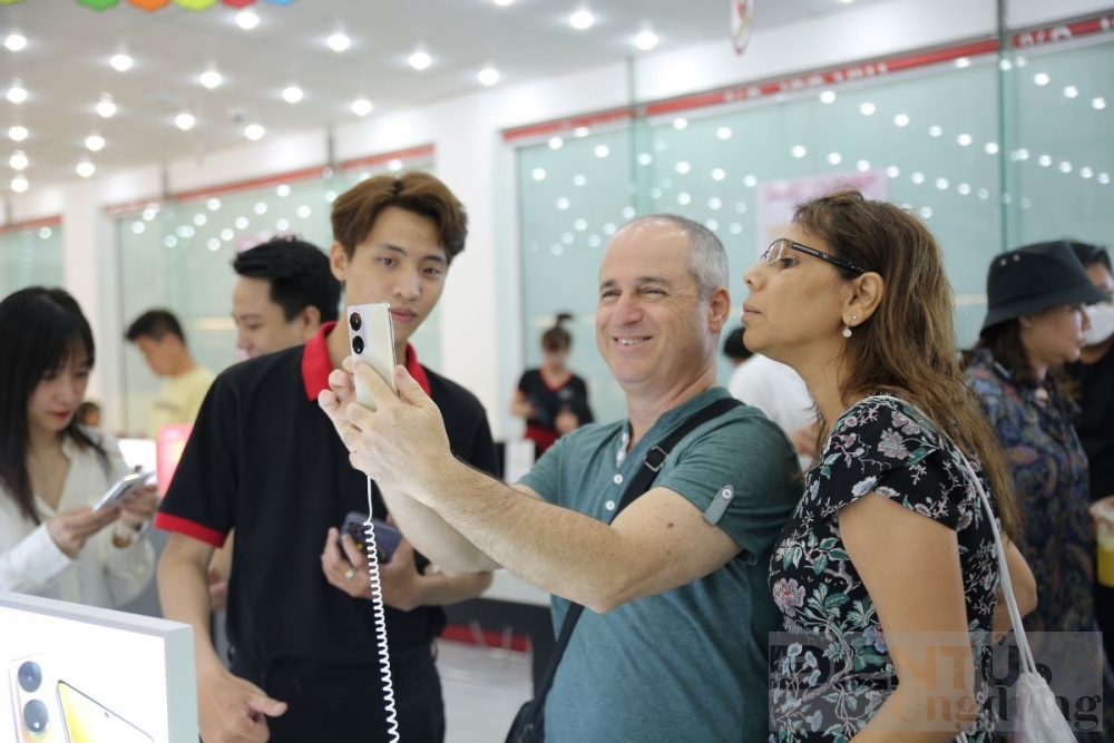 fpt shop chinh thuc mo ban oppo reno8 t series tai viet nam