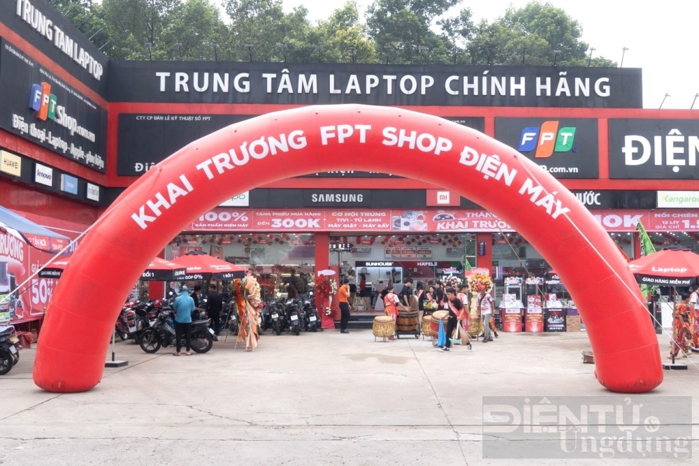 FPT Shop đồng loạt khai trương 10 cửa hàng điện máy trên toàn quốc