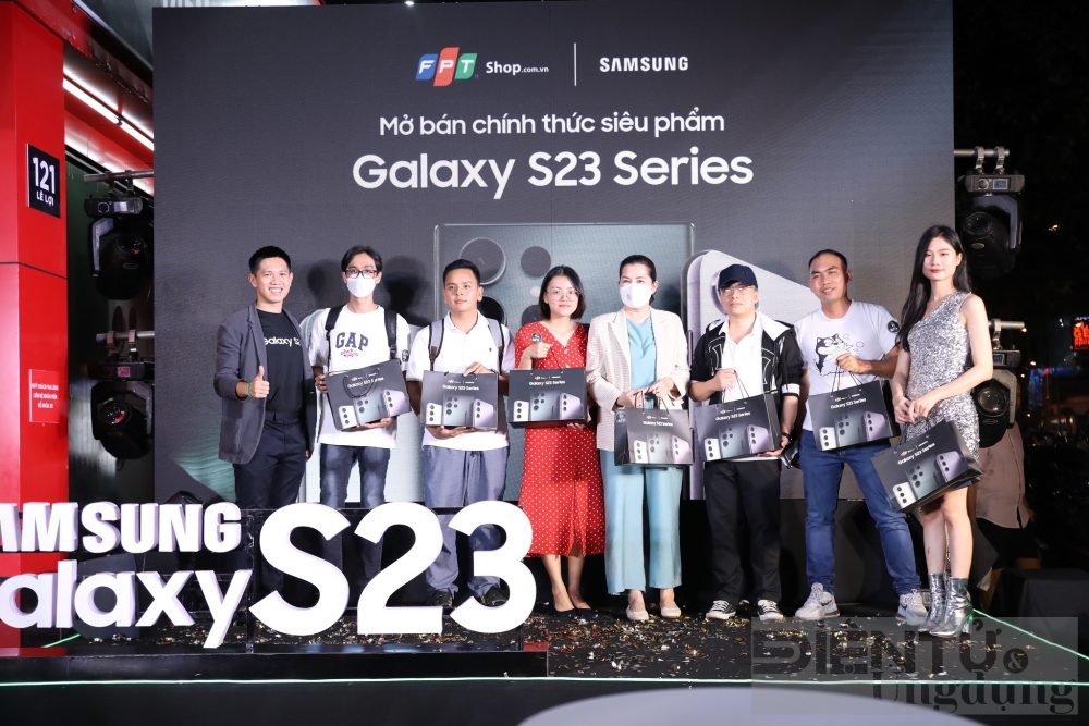 fpt shop gia tang co hoi cho khach mua galaxy s23 series