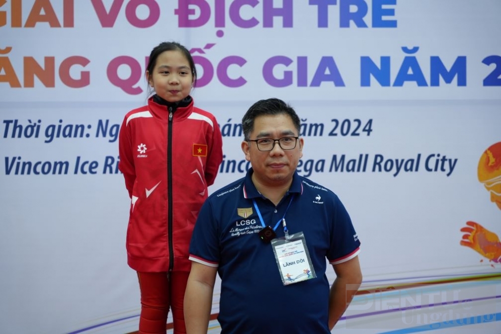 fpt shop thuong nong 45 trieu dong cho vdv nguyen hoang bao chi