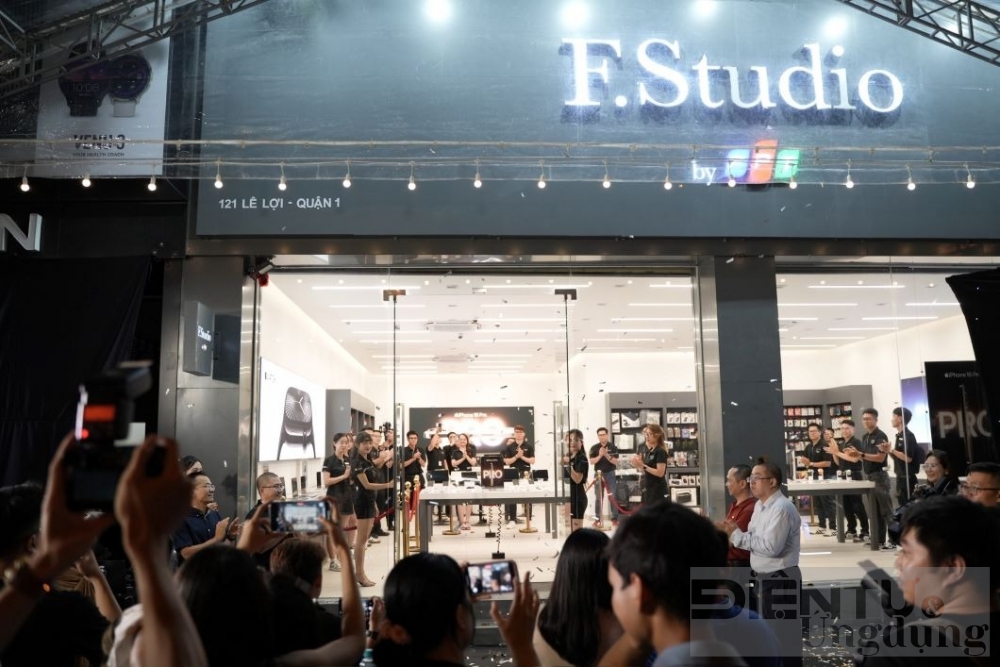 fpt shop va fstudio by fpt du kien giao 20000 may trong 3 ngay dau mo ban