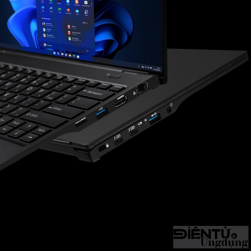 fujitsu fmv uh x 14 mau may tinh xach tay moi