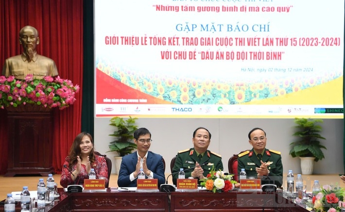 gan 1000 tac pham tham du cuoc thi viet nhung tam guong binh di ma cao quy lan thu 15