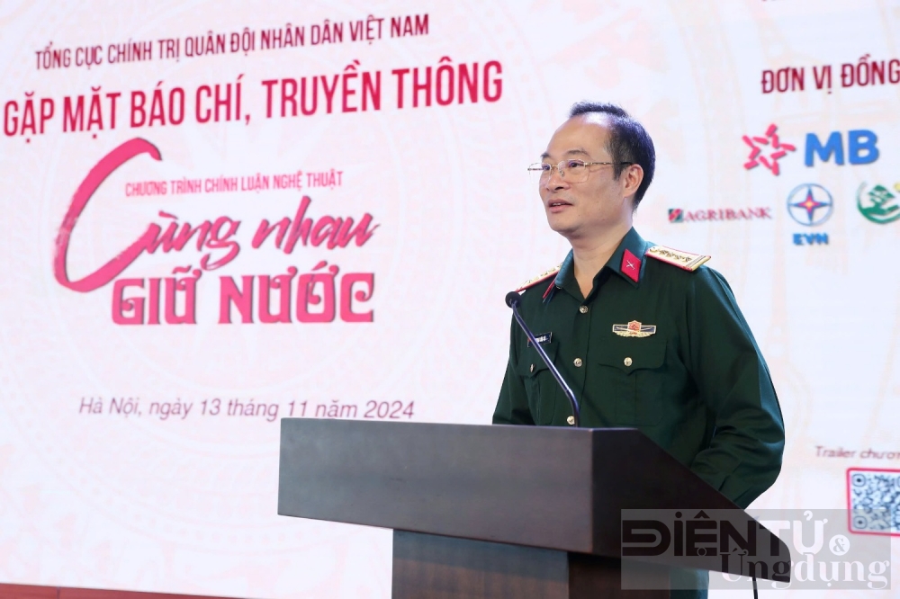 gan 500 nghe si tham gia chuong trinh nghe thuat dac biet cung nhau giu nuoc