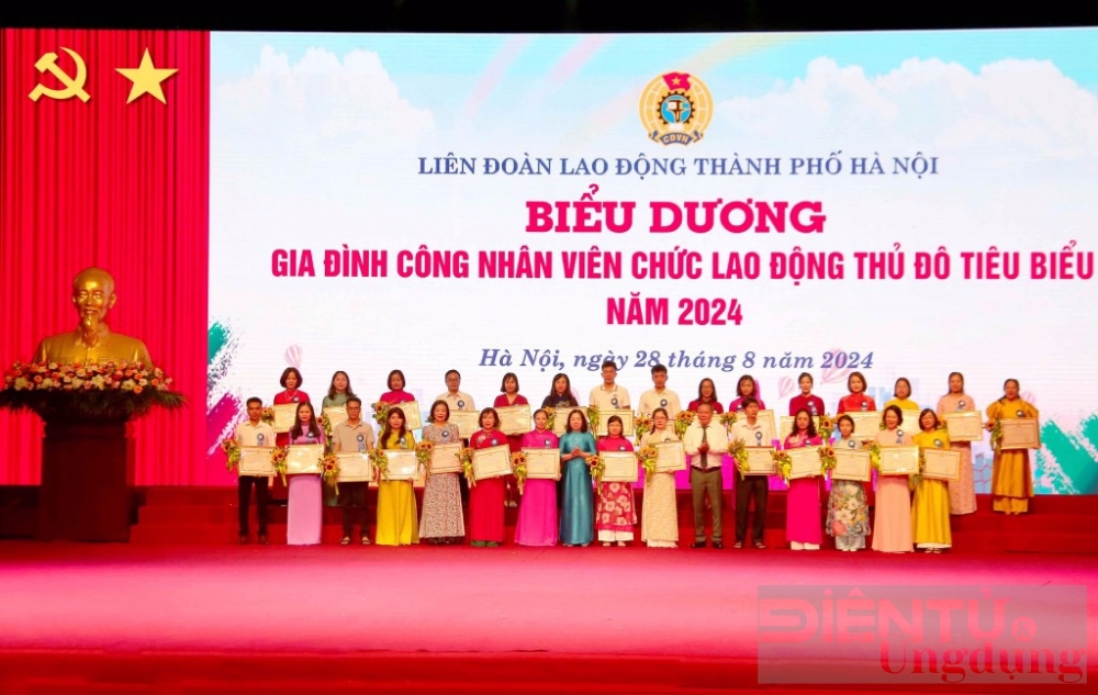 ha noi bieu duong 100 gia dinh cong nhan vien chuc lao dong tieu bieu nam 2024