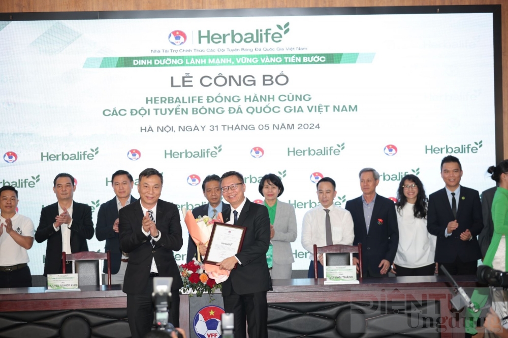 herbalife viet nam tiep tuc dong hanh cung lien doan bong da quoc gia viet nam