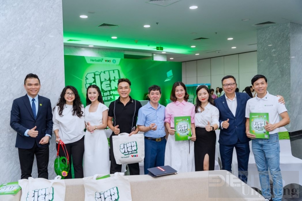 herbalife viet nam tiep tuc dong hanh cung sinh vien the he moi 2024