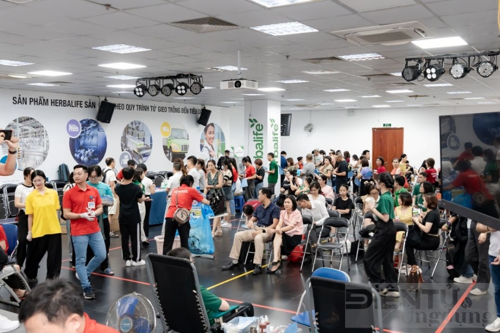 herbalife viet nam to chuc ngay hien mau cuu nguoi lan thu 7
