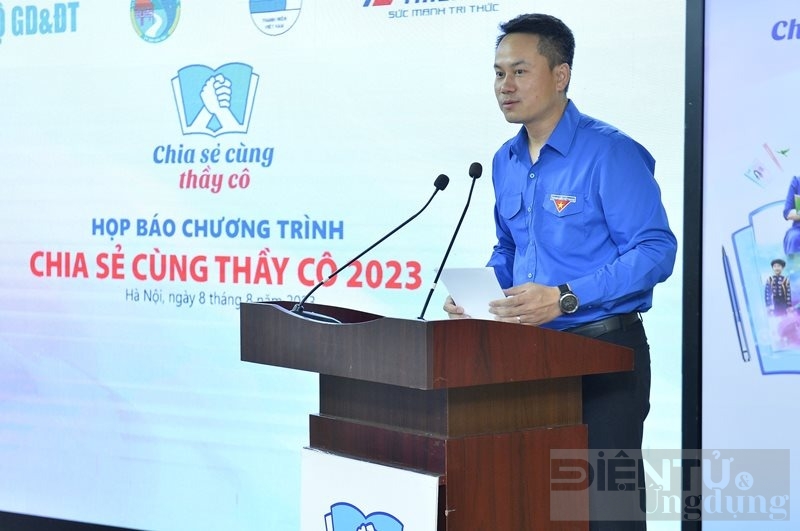 hop bao chuong trinh chia se cung thay co nam 2023