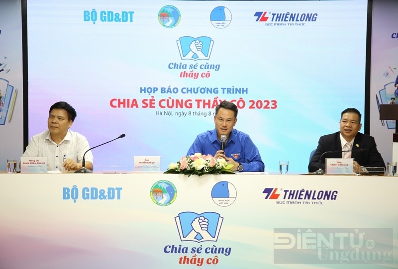 Họp báo Chương trình “Chia sẻ cùng thầy cô” năm 2023