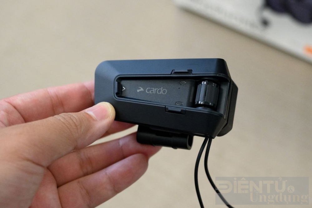 htcamera va cardo systems ra mat tai nghe cao cap danh cho biker