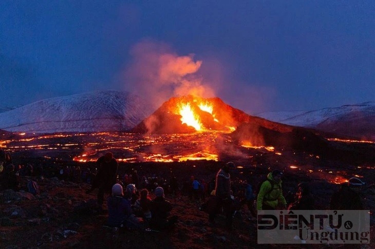 iceland tuyen bo tinh trang khan cap khi doi mat voi nguy co nui lua phun trao