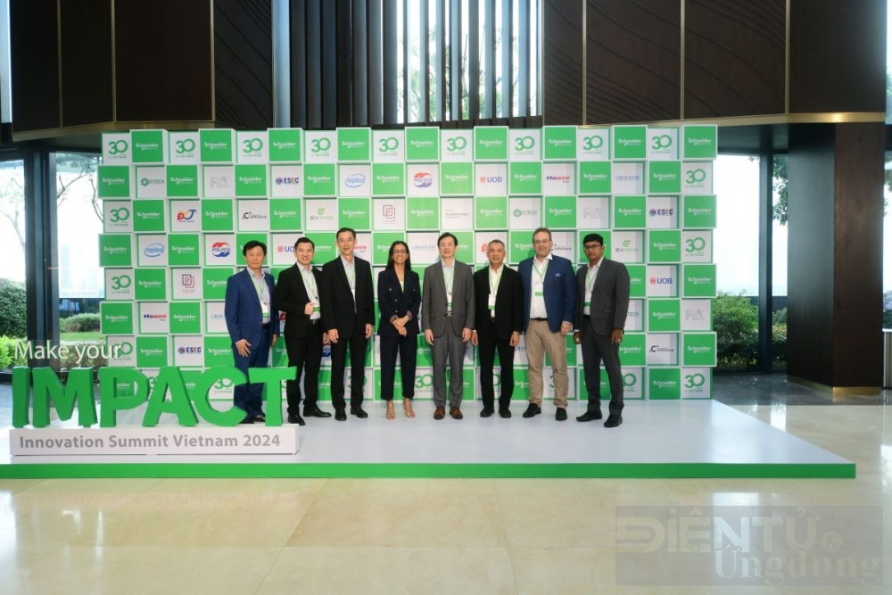 innovation summit 2024 su kien ghi dau hanh trinh 30 nam dong hanh cung viet nam cua schneider electric