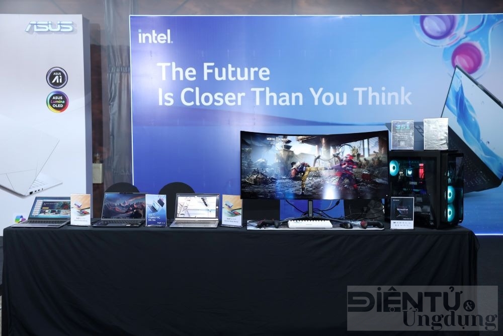 intel to chuc thanh cong trien lam cong nghe ai lon nhat viet nam