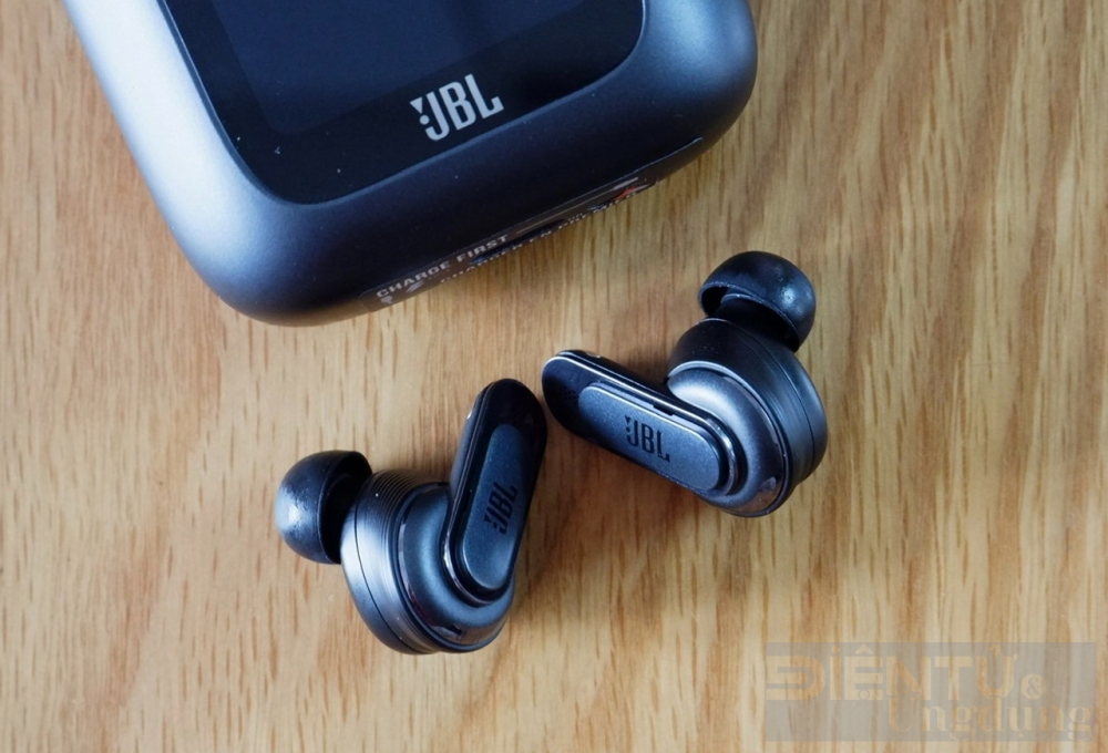 jbl tour pro 2 co gi dac biet