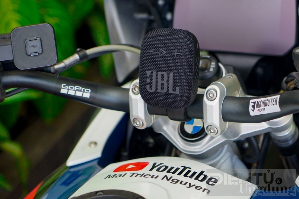 JBL Wind3S: chiếc loa đáng giá cho “phượt thủ”