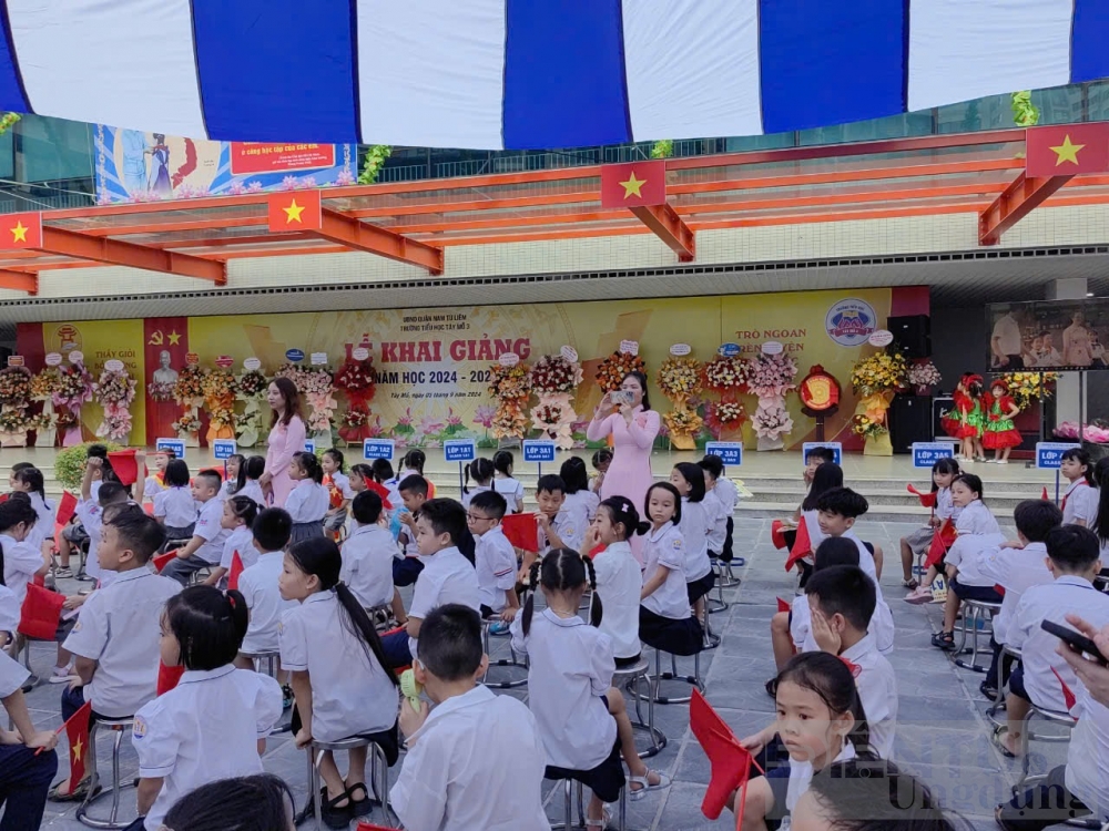 khai giang dau tien tai truong tay mo 3 niem hy vong tu ngoi truong moi