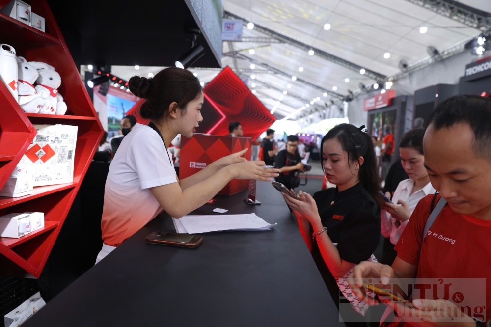 khai mac giai marathon quoc te ha noi techcombank mua thu 3