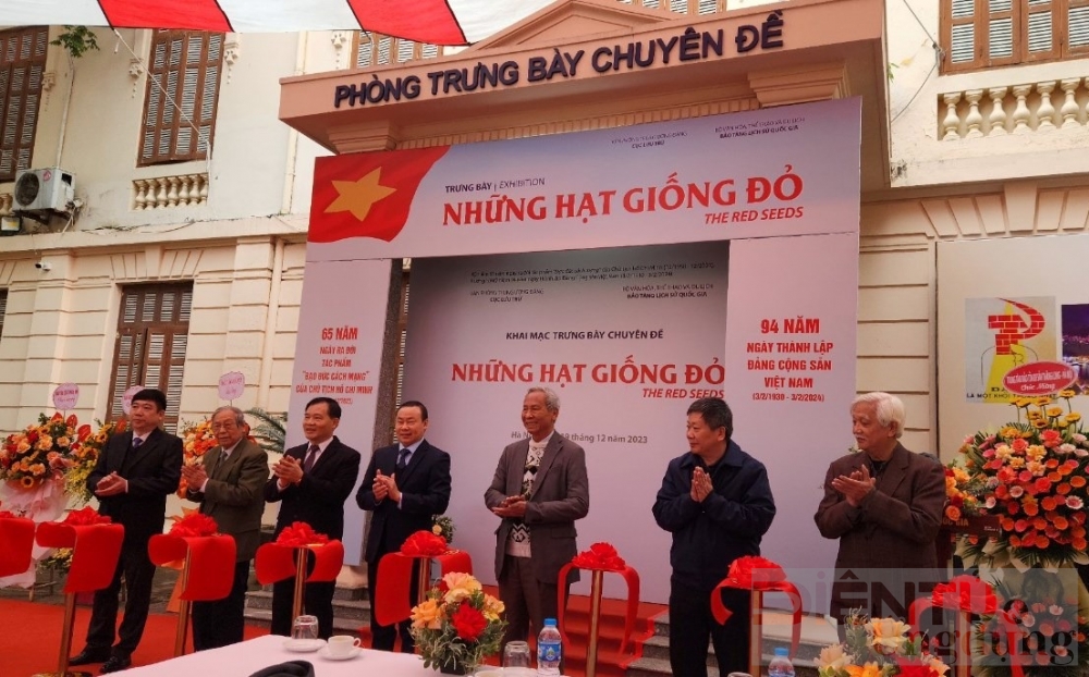 Khai mạc trưng bày về 