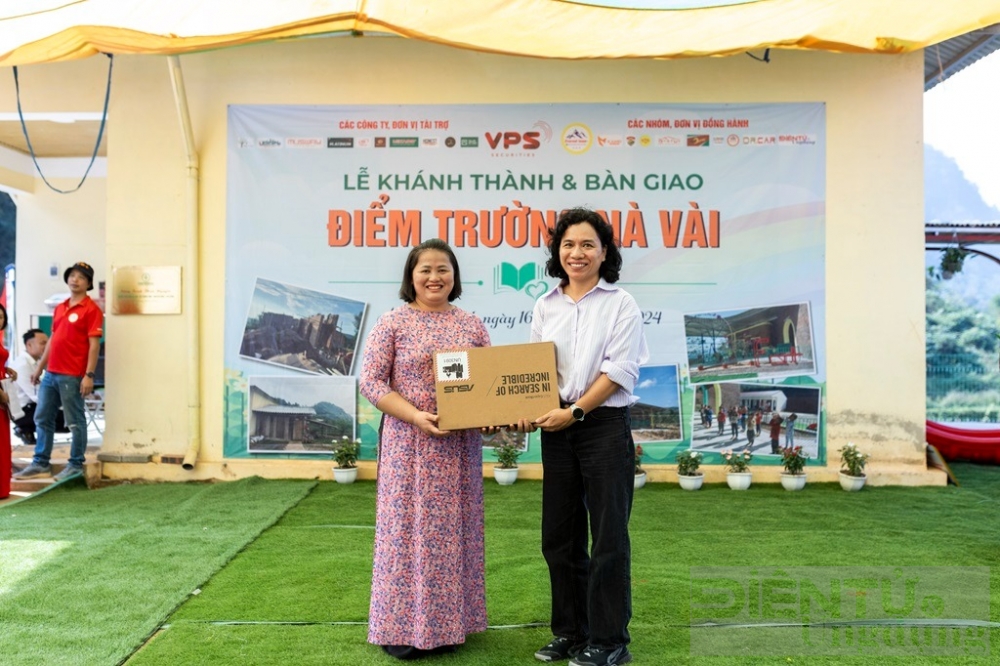 khanh thanh diem truong na vai fe viet tiep hanh trinh vi giao duc vung cao