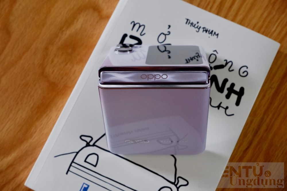 khui nhanh hop oppo find n2 flip truoc gio ra mat
