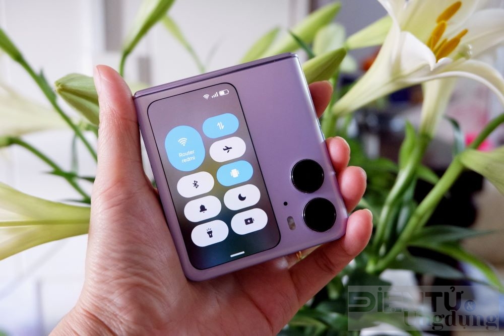khui nhanh hop oppo find n2 flip truoc gio ra mat