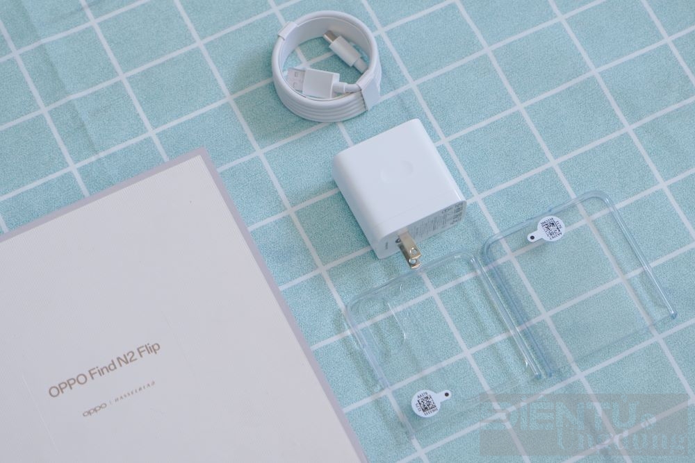 khui nhanh hop oppo find n2 flip truoc gio ra mat