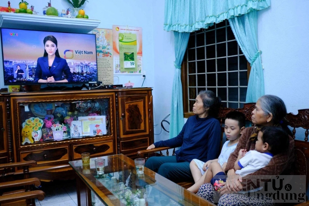 kinh tien to ng bi thu nguyen phu trong mot nhan cach lon cu a dan toc