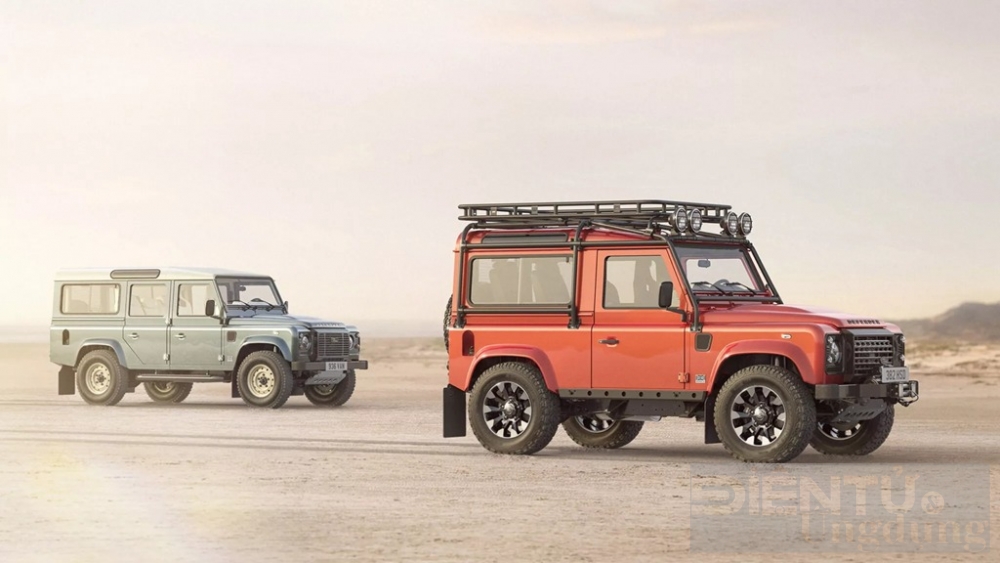 land rover hoi sinh huyen thoai defender v8 co dien voi dien mao hien dai