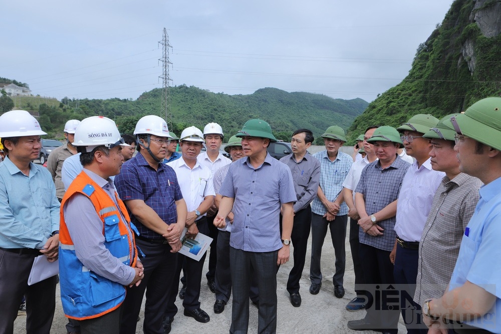 lanh dao tinh thanh hoa dong loat kiem tra tien do thi cong du an duong day 500kv mach 3