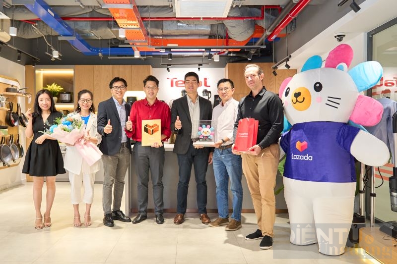 lazmall brand awards 2022 tiep tuc vinh danh 10 thuong hieu phat trien ben vung