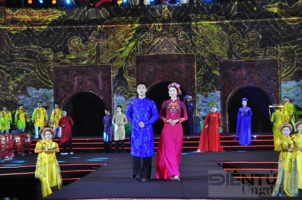 le hoi ao dai du lich ha noi 2024 ton vinh tinh hoa ao dai viet