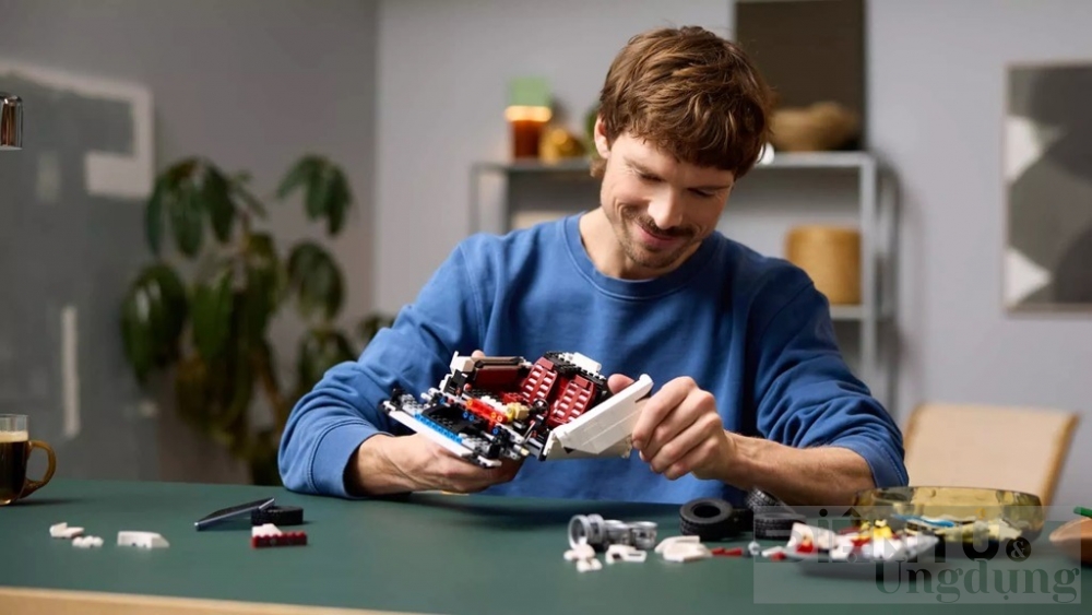 lego ra mat mo hinh lamborghini countach voi cua keo va dong co v12 thu nho