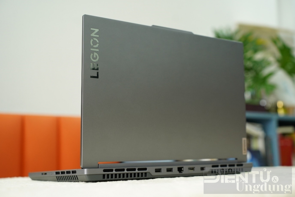 lenovo legion slim 5i 2023 lam hay choi gioi