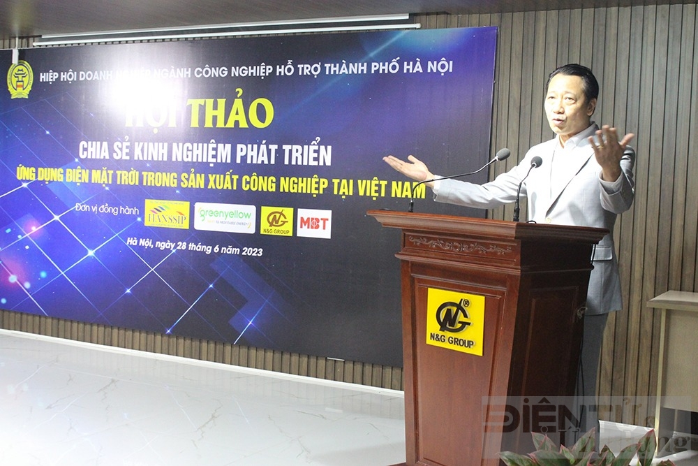 loi ich cua phat trien dien mat troi trong san xuat cong nghiep