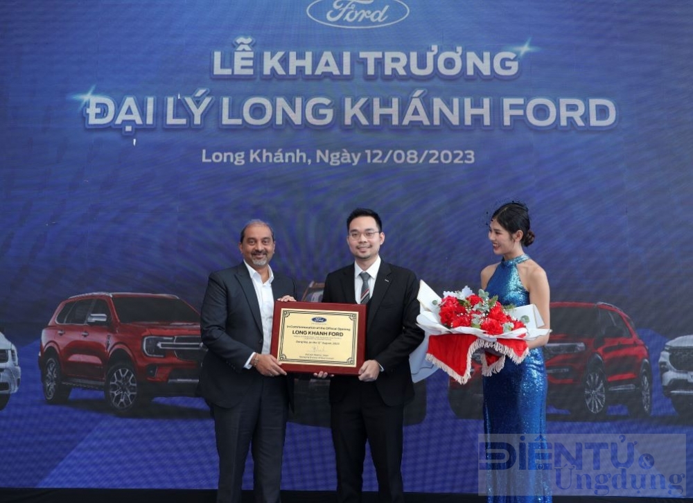 long khanh ford chinh thuc khai truong