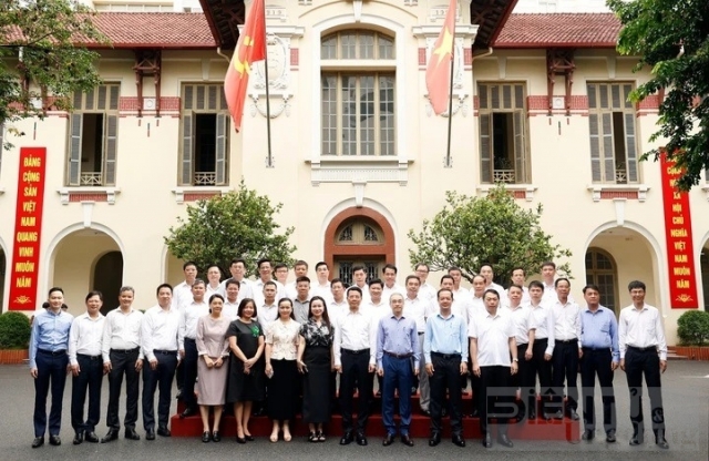 Bồi dưỡng về chuyển đổi số cho lãnh đạo cấp Trưởng các đơn vị