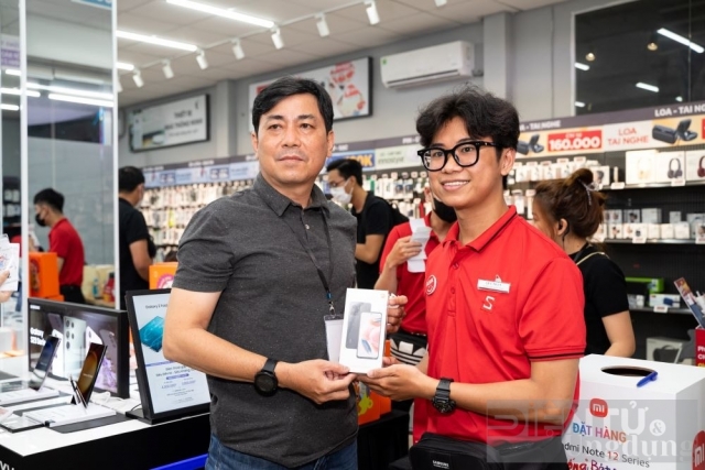 CellphoneS mở bán hai phiên bản Redmi Note 12 series