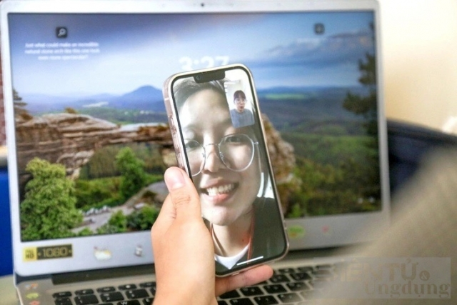 Chúc Tết qua app, công nghệ đang dần thay đổi thói quen của nhiều người