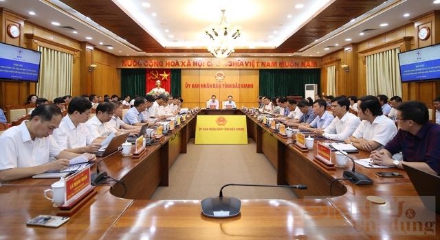 EVN và tỉnh Bắc Giang bàn giải pháp tháo gỡ vướng mắc những dự án điện