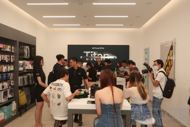 FPT Shop và F.Studio mở bán iPhone 15 series trên toàn hệ thống