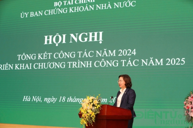 Hội nghị tổng kết công tác chỉ đạo điều hành năm 2024 và triển khai nhiệm vụ năm 2025 của UBCKNN