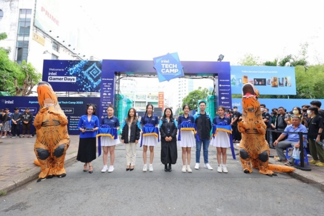 Intel TECH CAMP 2023: lớn hơn, nhiều trải nghiệm thú vị hơn