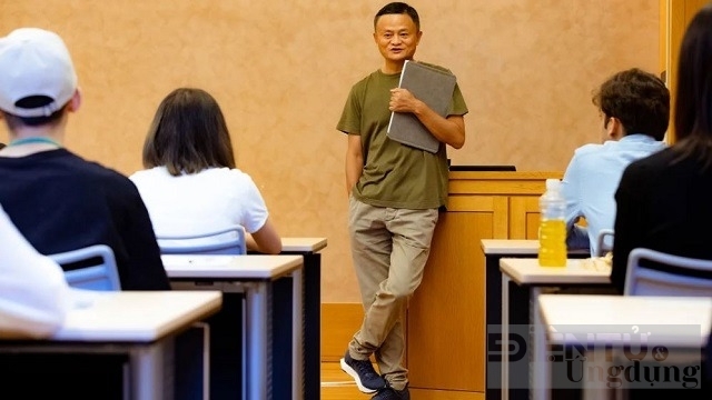 Jack Ma đã có buổi giảng đầu tiên tại Đại học Tokyo